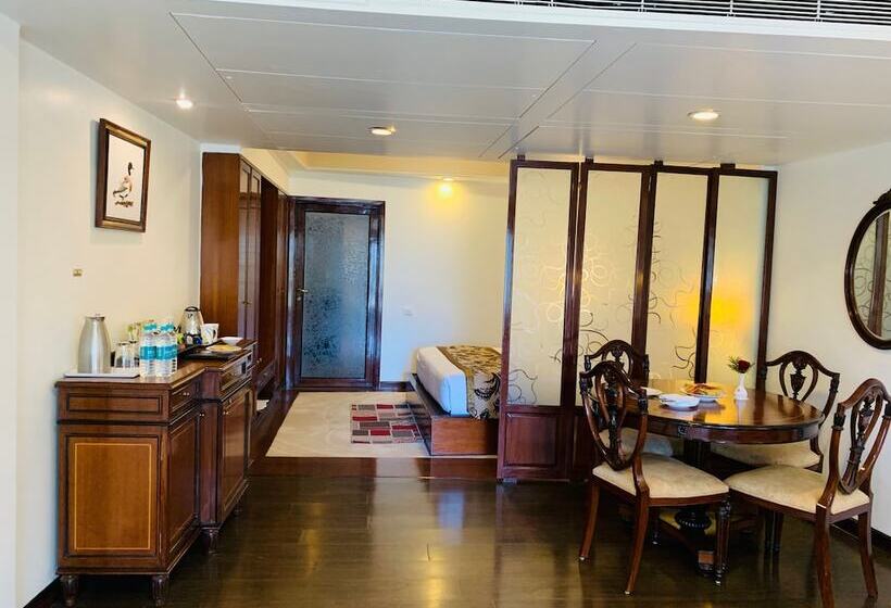 בית מלון כפרי Namah Nainital, A Member Of Radisson Individuals Retreats