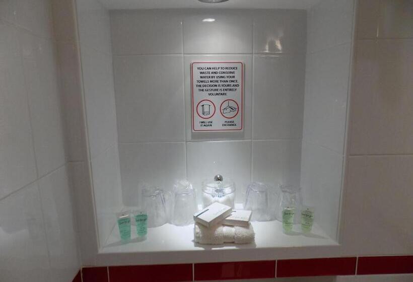 Отель The Norwood