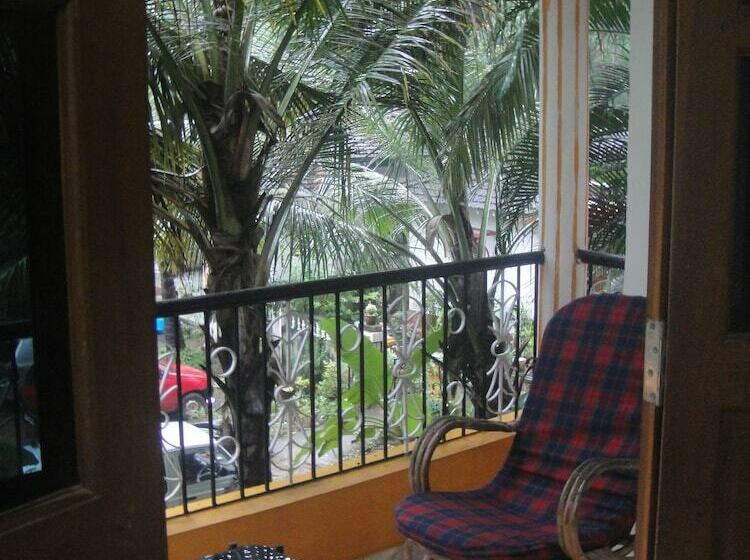 호텔 The Orange House