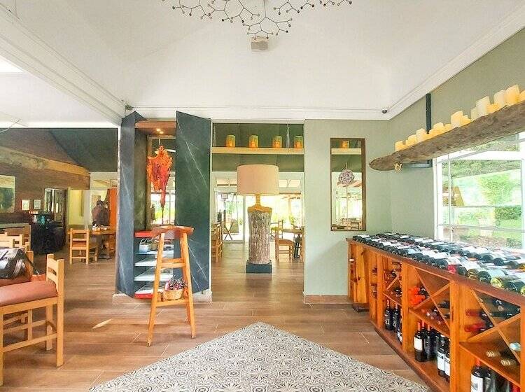 호텔 The Riverside Inn