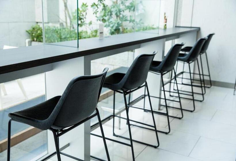 ホテル The Screen