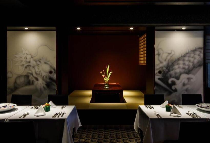 ホテル The Screen