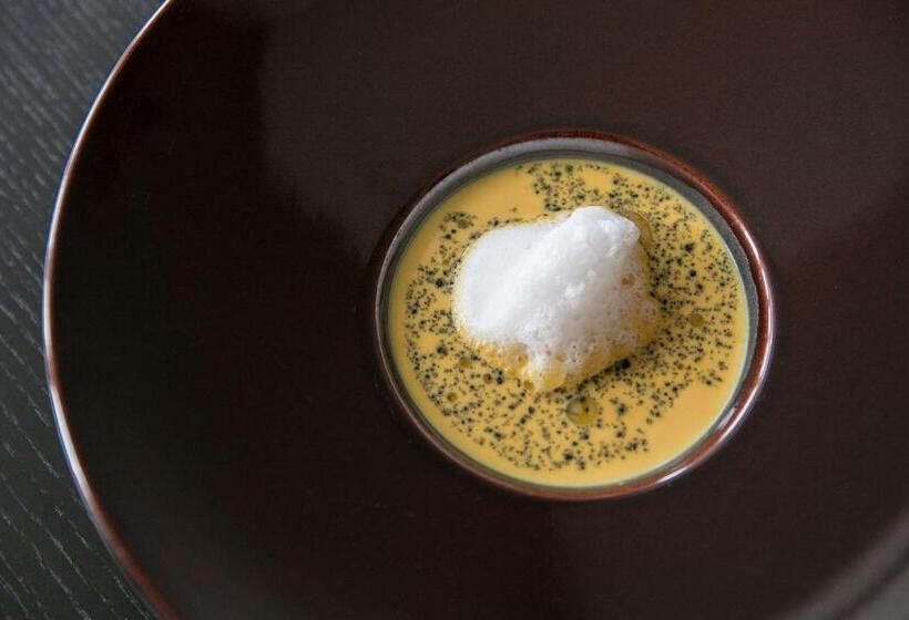 ホテル The Screen