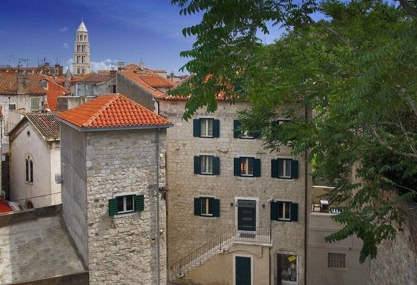 Vestibul Palace & Villa   Small Luxury Hotels Of The World