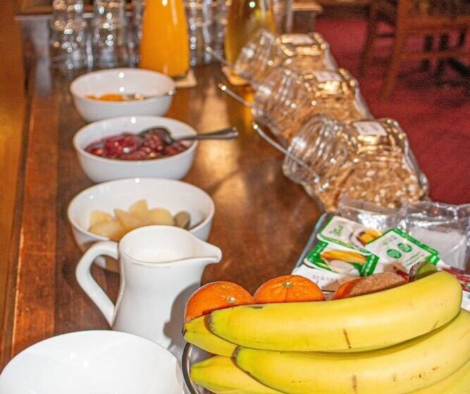 هتل Victoria Railway