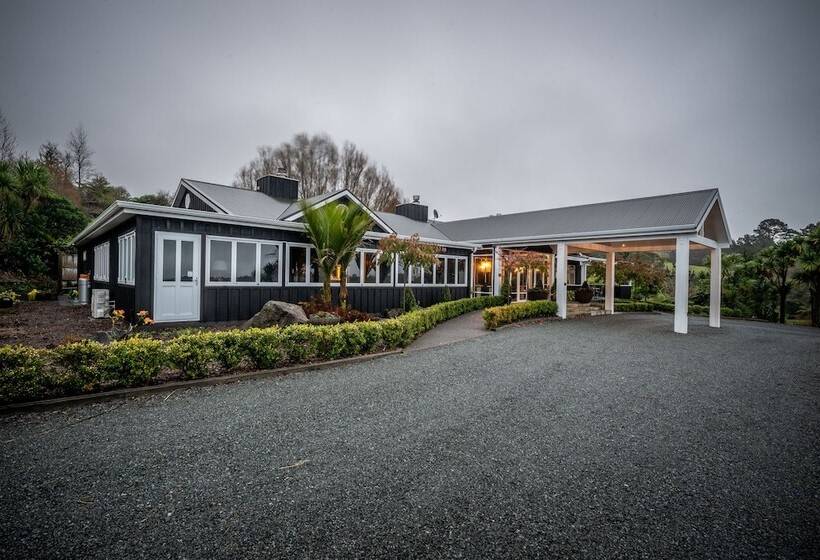 בית מלון כפרי Woodhouse Mountain Lodge