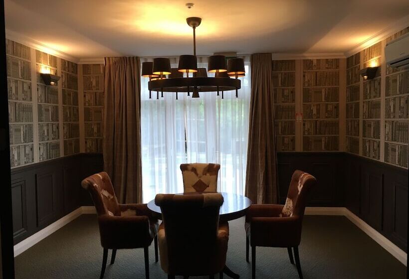 בית מלון כפרי Woodhouse Mountain Lodge