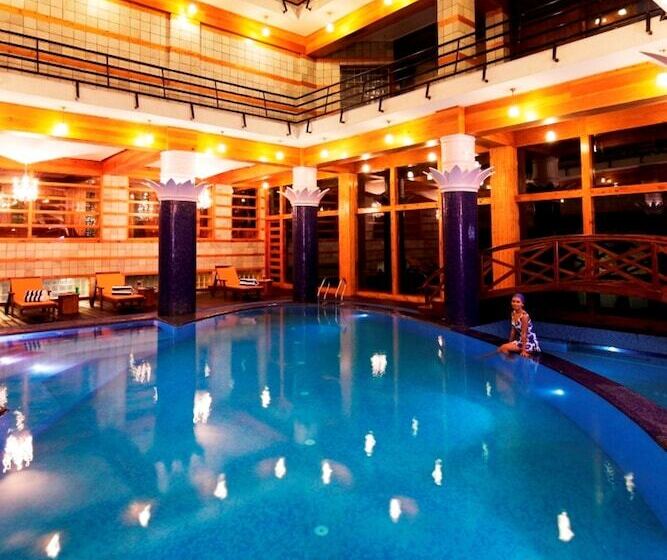 Manuallaya The Resort & Spa