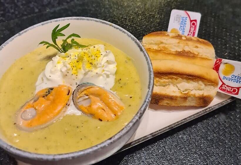 מוטל Asure Avenue Motor Lodge