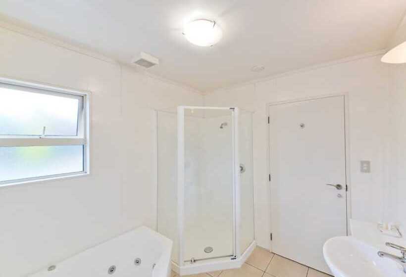 מוטל Asure Avenue Motor Lodge