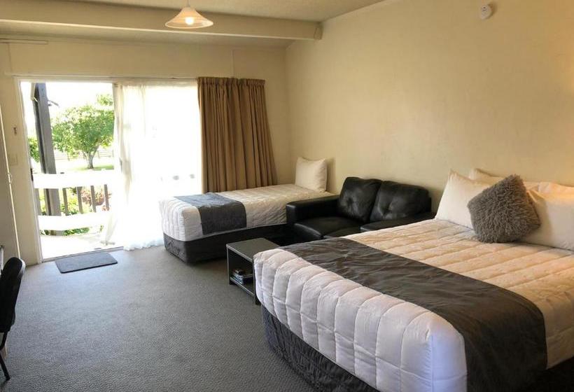 מוטל Asure Saddle And Sulky Motor Lodge