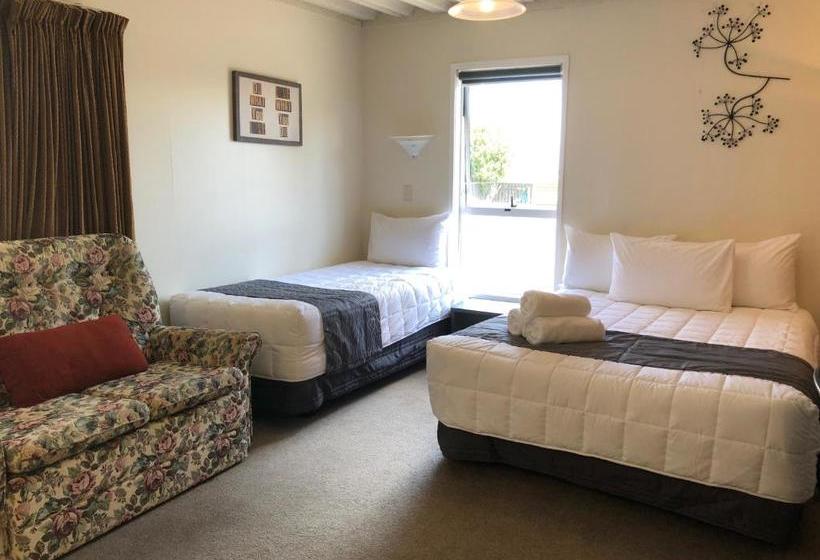 מוטל Asure Saddle And Sulky Motor Lodge