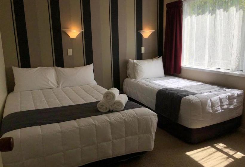 מוטל Asure Saddle And Sulky Motor Lodge