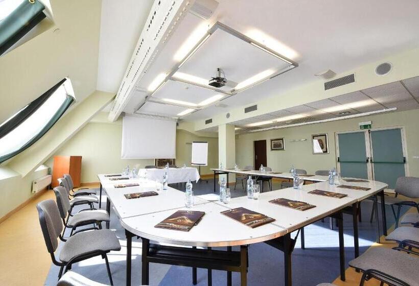 Piramida Park Hotel & Wellness