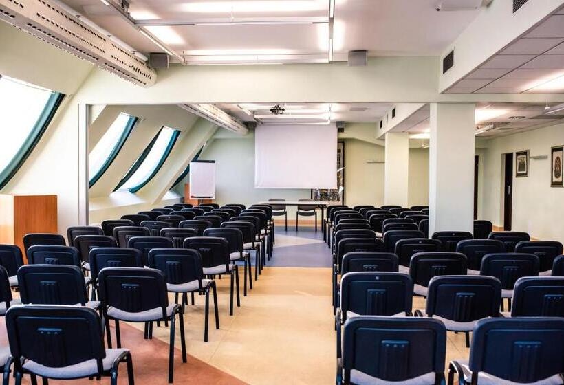 Piramida Park Hotel & Wellness