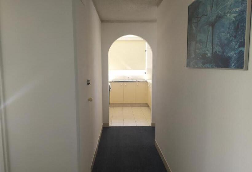 Quarterdeck Apartments