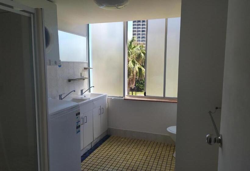 Quarterdeck Apartments