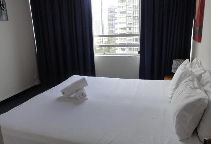 Quarterdeck Apartments