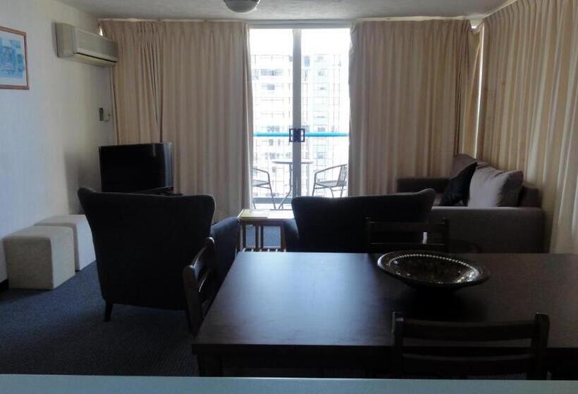 Quarterdeck Apartments