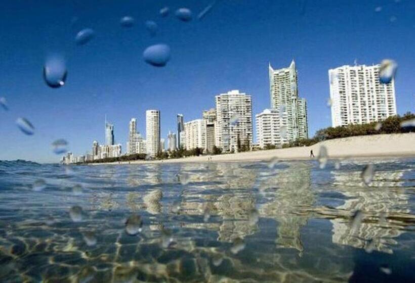 Quarterdeck Apartments