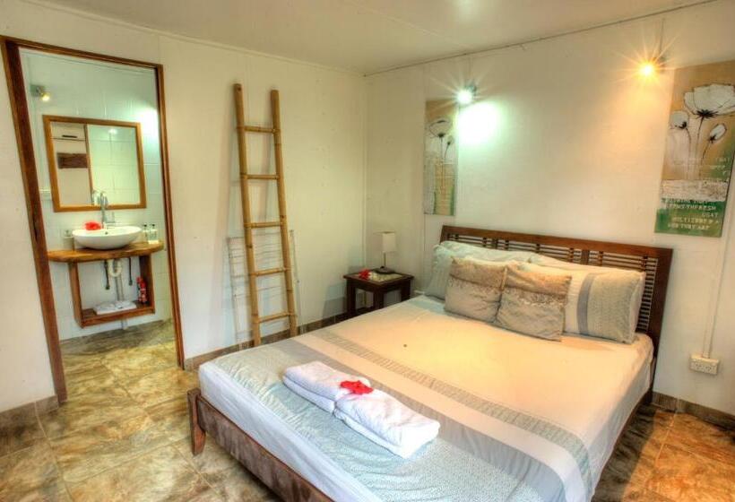 استراحتگاه Deco Stop Lodge