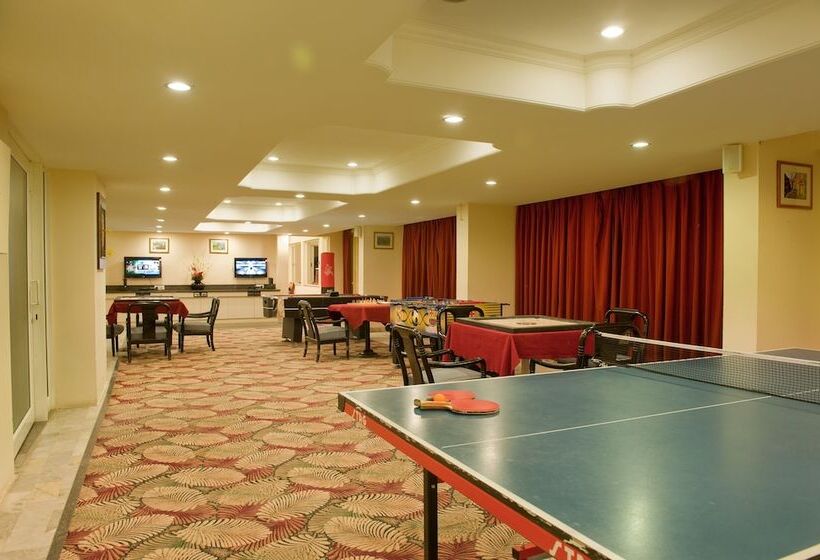 Royal Orchid Fort Resort