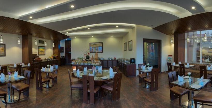 Royal Orchid Fort Resort