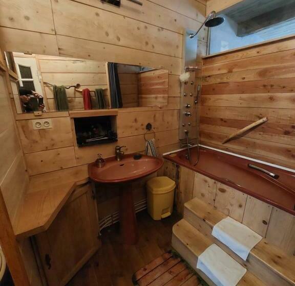 ベッドアンドブレックファースト La Verte Salamandre