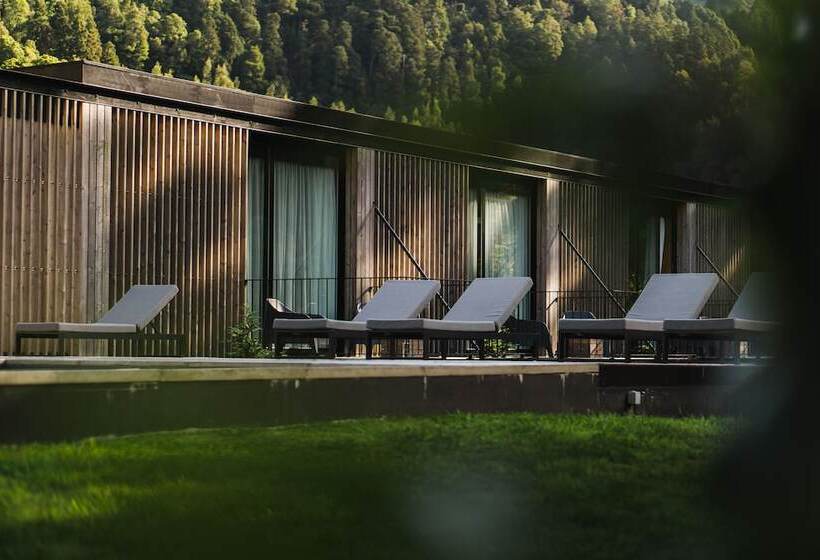 ベッドアンドブレックファースト Landescape Furnas