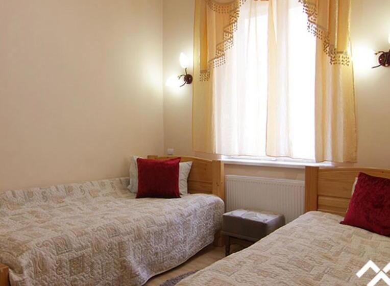 Hotel гірський узвіз