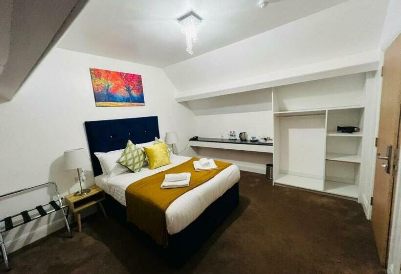 בית מלון כפרי Atz&h Inn