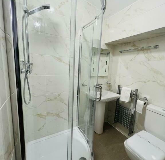 בית מלון כפרי Atz&h Inn