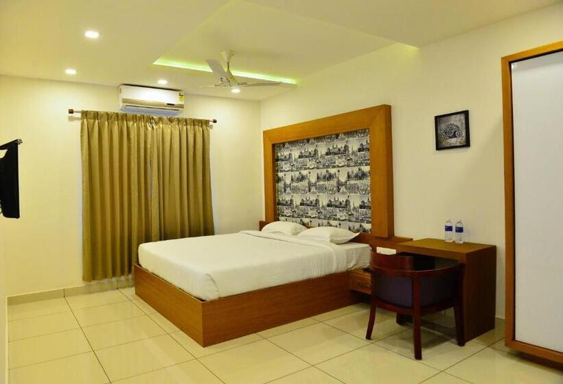 فندق Aura Residency