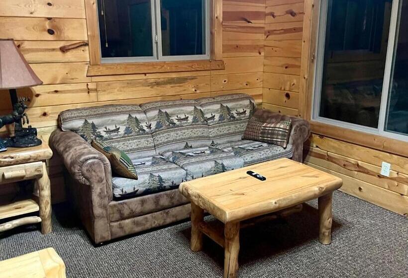 فندق Badlands Frontier Cabins