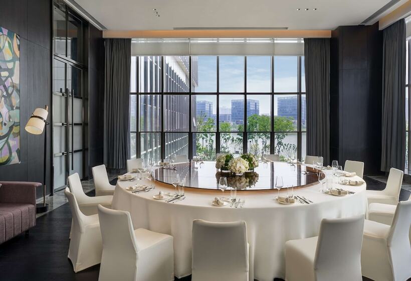 فندق Hyatt Centric Lakeside Ningbo
