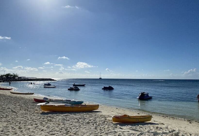 هتل Lagoona Sunset