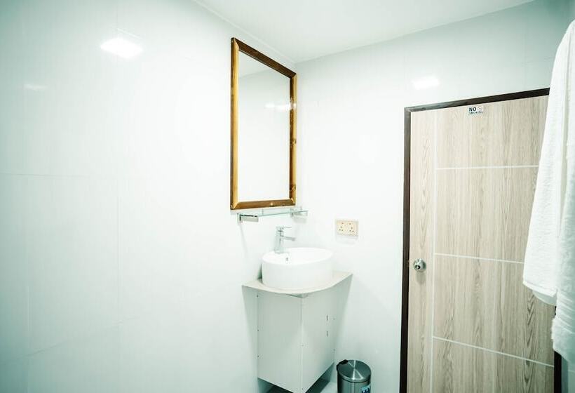 هتل Lagoona Sunset