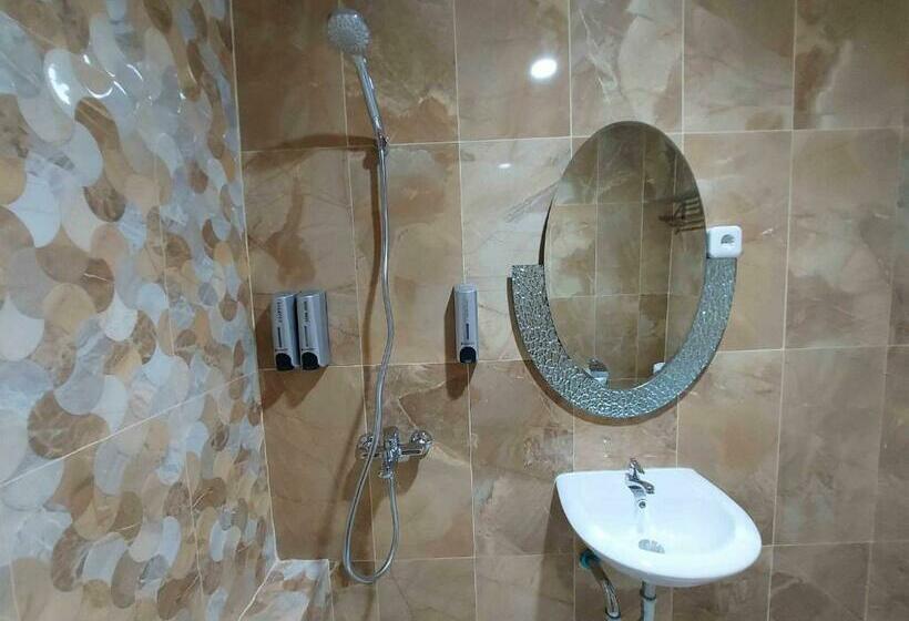 Rons City Hotel Near Simpang Lima Semarang Mitra Reddoorz