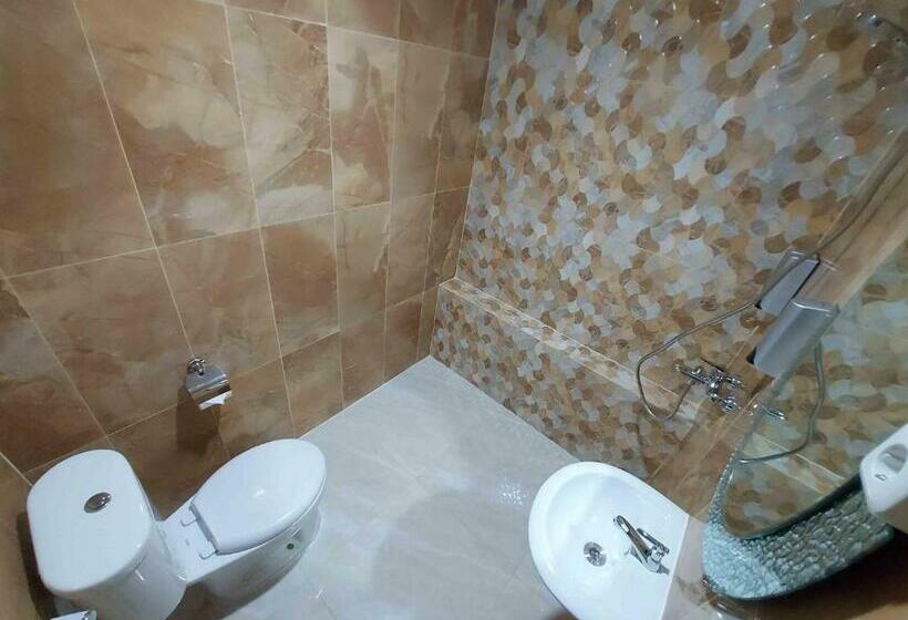 Rons City Hotel Near Simpang Lima Semarang Mitra Reddoorz