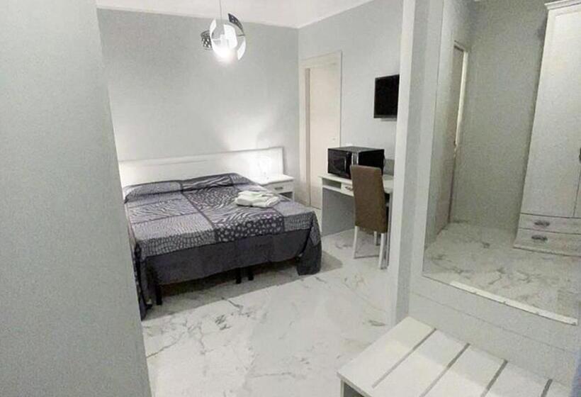 膳宿费 Casa Regina Margherita, Possibilità Di Posteggio Moto E Bici