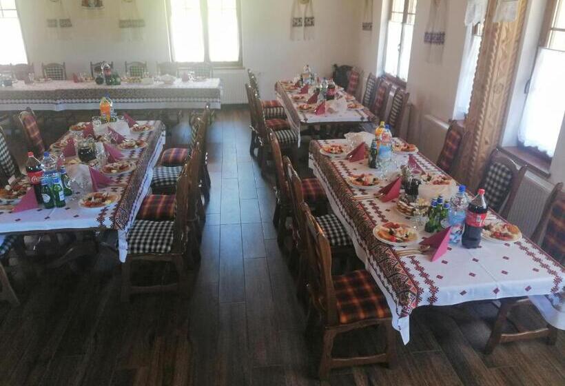 Pensiunea Plai Strabun