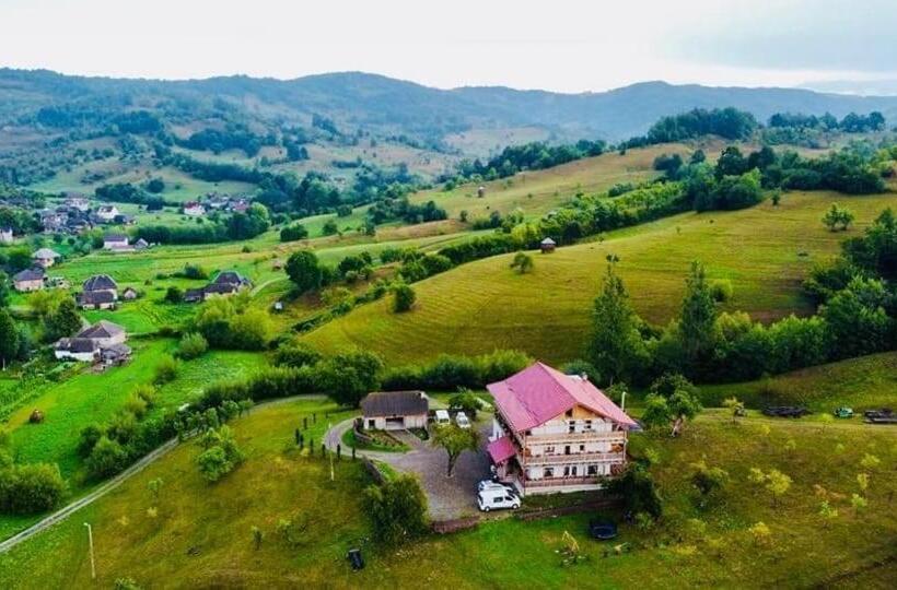 Pensiunea Plai Strabun