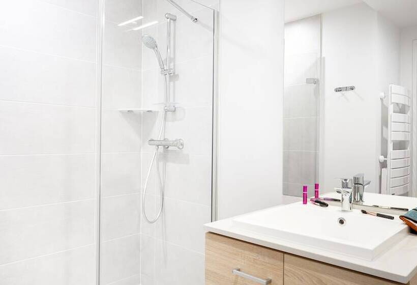 Residhome Nice Aeroport