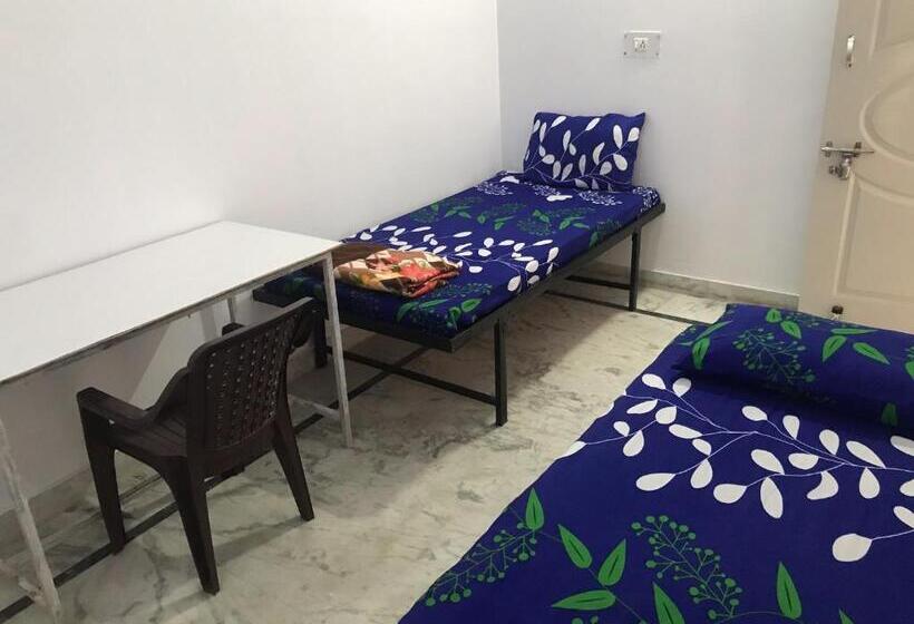 הוסטל 9backpackers