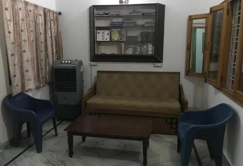 הוסטל 9backpackers