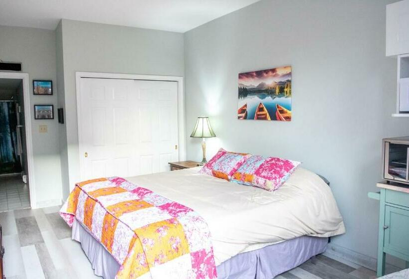 فندق صغير The Jypsy Inn / Muskoka