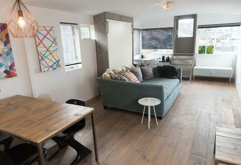 مبيت وإفطار Houseboat Next To Amstel