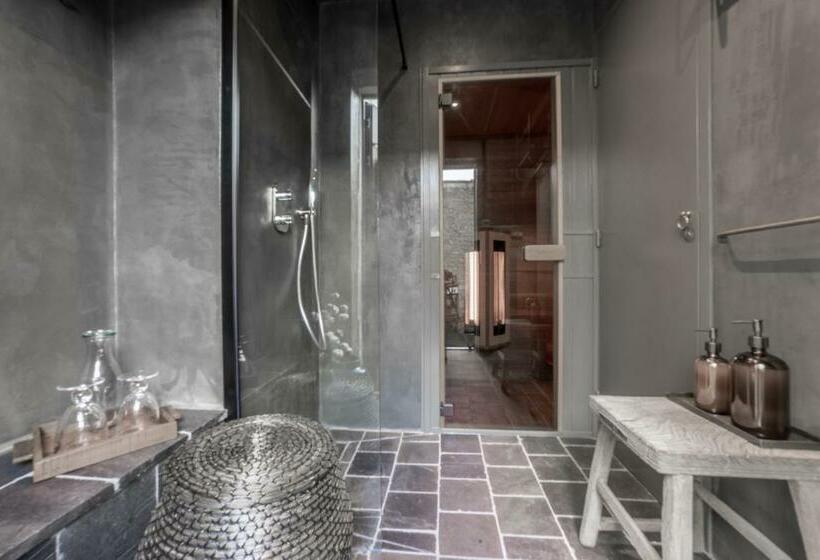 민박 Une Parenthèse