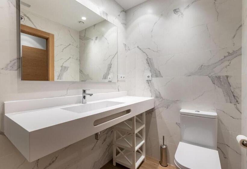 Eightrooms La Rioja Pension