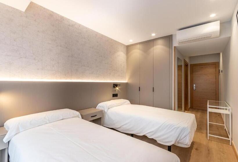 Eightrooms La Rioja Pension